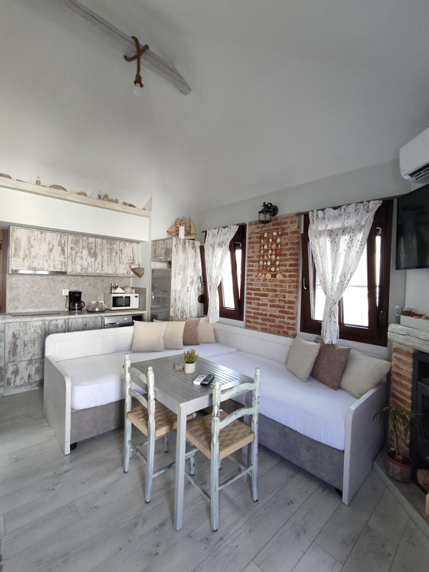 Villa Kaldera Skiathos Town Exterior photo