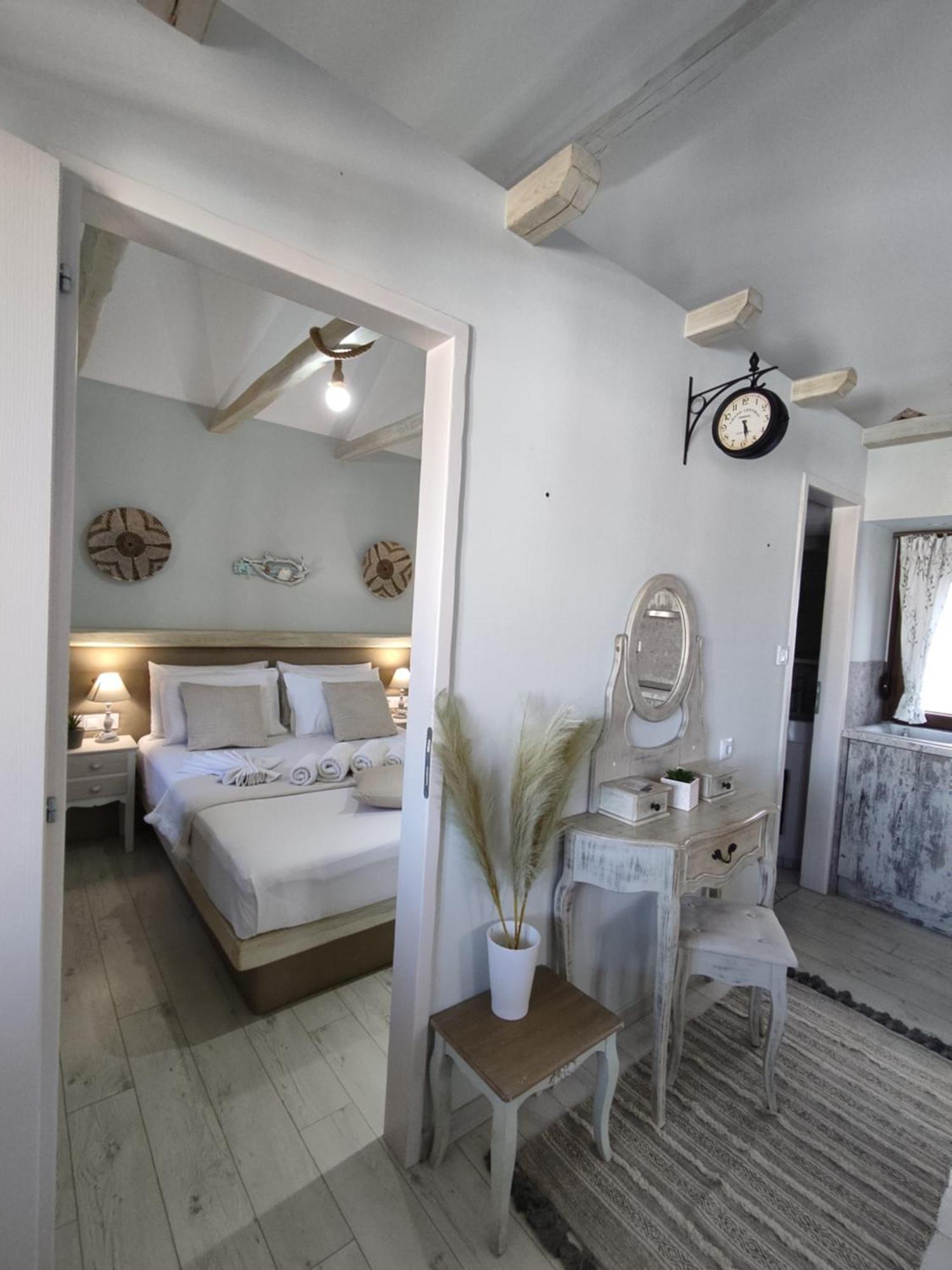 Villa Kaldera Skiathos Town Exterior photo